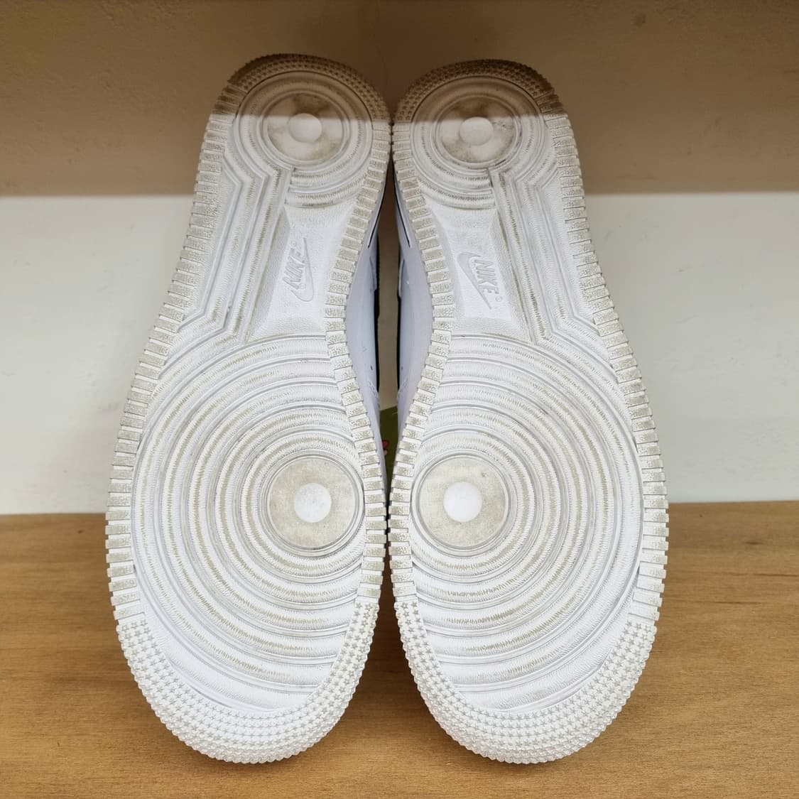 나이키 에어포스 1 로우 흰검 상품이미지7