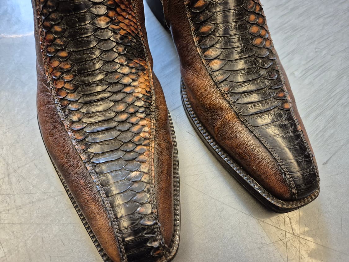 LORENZI ITALY PYTHON ANKLE BOOTS 상품이미지6