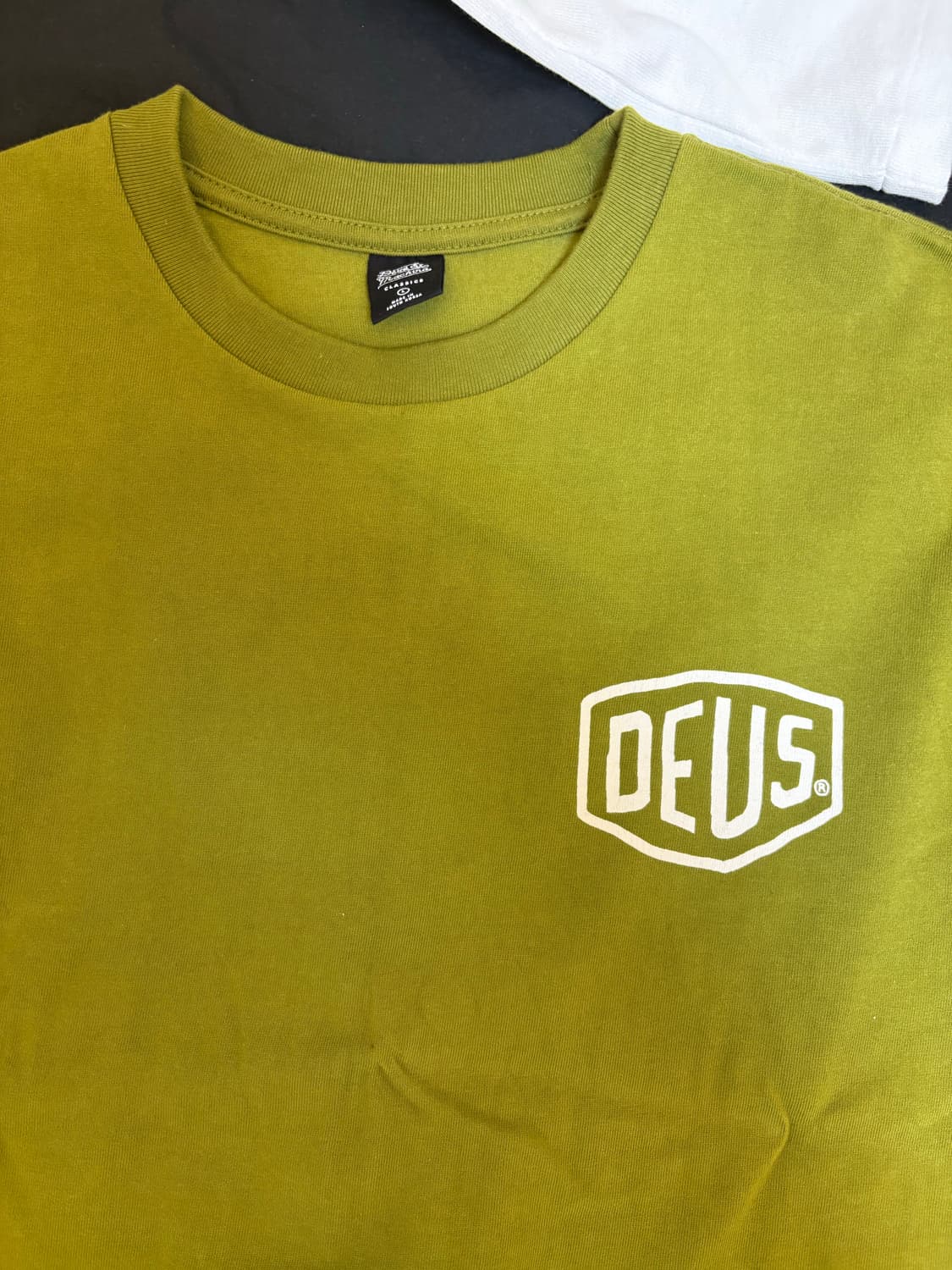 데우스 슬리브 올리브 L 상품이미지1