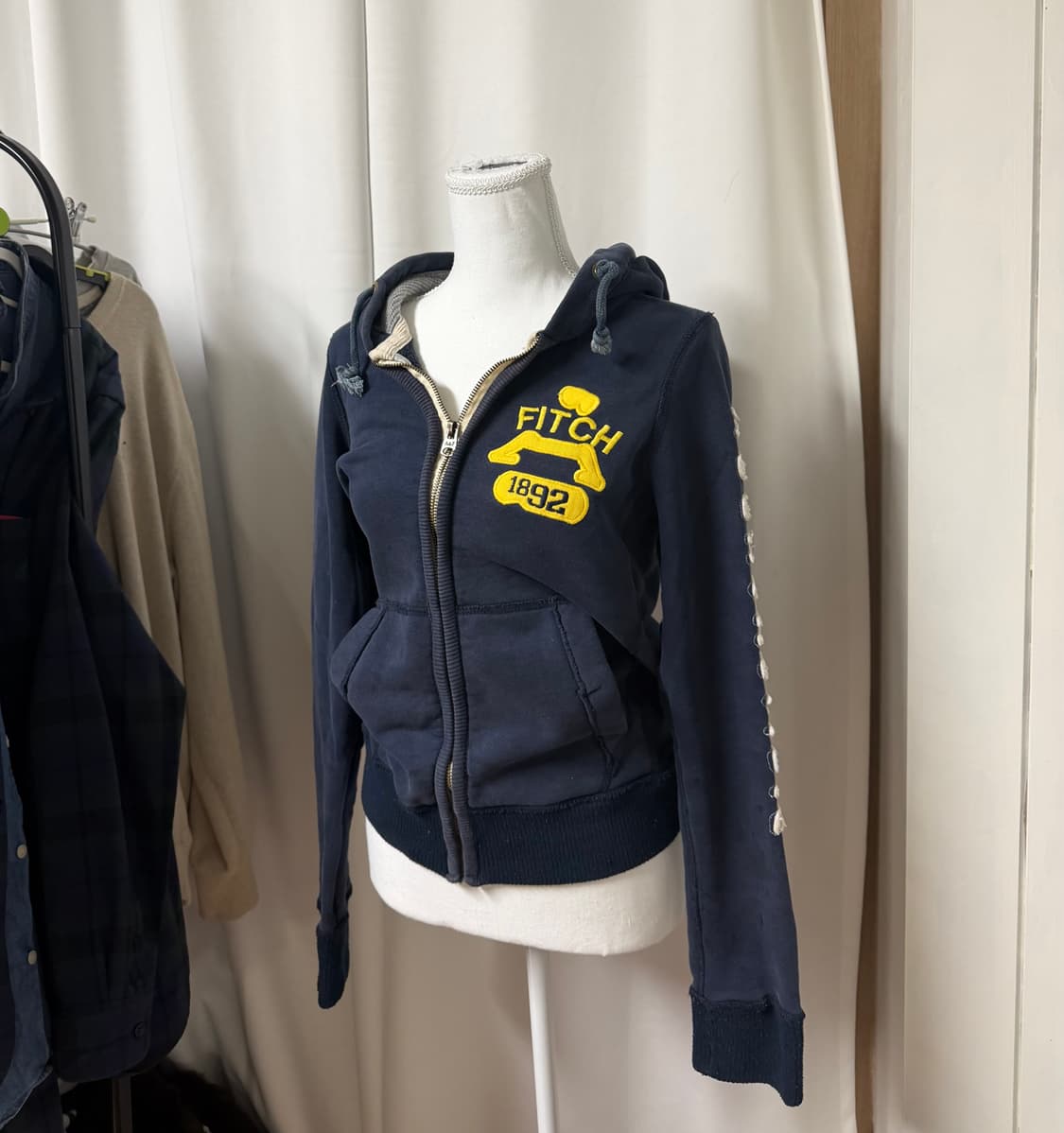 유일)아베크롬비 딱붙 레터링 후드집업 상품이미지1