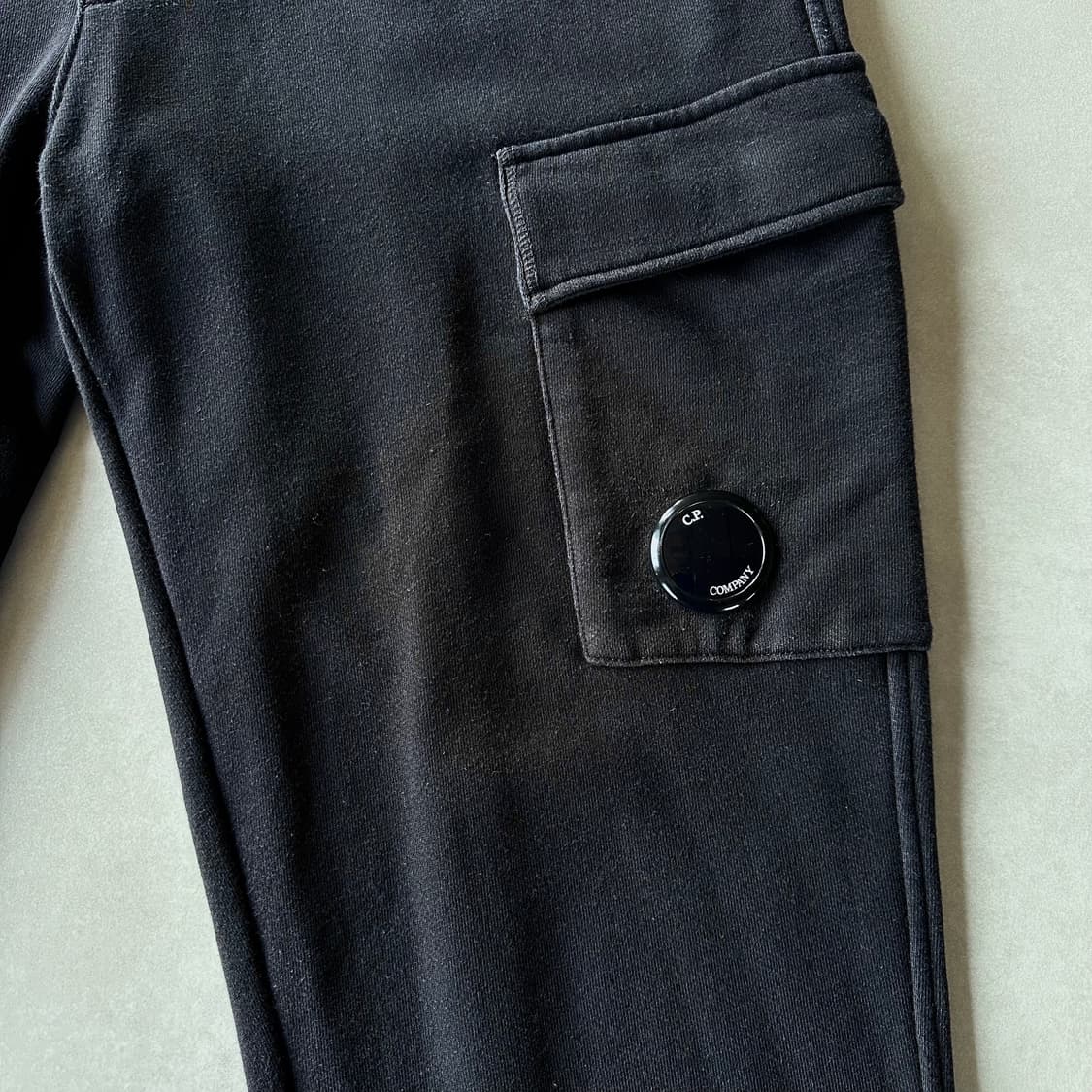 [XXL]씨피컴퍼니 C.P. Company 카고 렌즈 스웻 조거 팬츠 상품이미지5