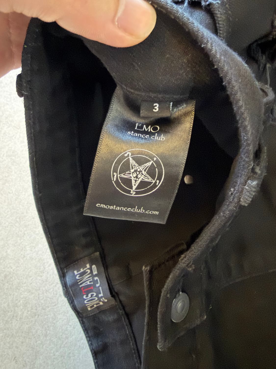 (3)에모스탠스클럽 디스트로이드 배기 진 V2 상품이미지4