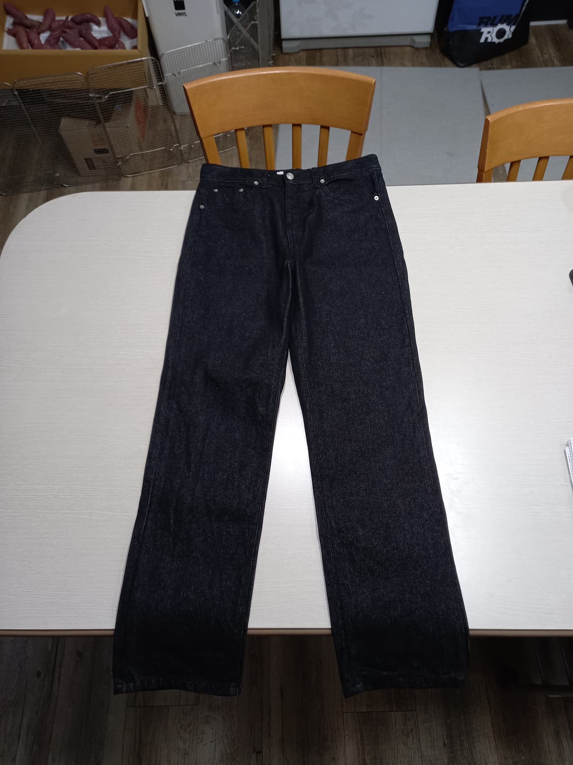 32 새상품  THESTORI 생지 하이웨이스트 일자진 블랙 32-357 상품이미지1