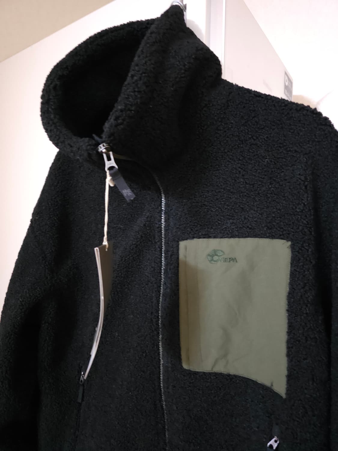 새상품)네파 NEPA 블랙 뽀글이 플리스 자켓 상품이미지2