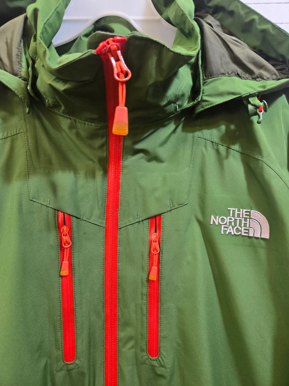 노스페이스 HYVENT 녹색 바람막이 자켓 상품이미지2