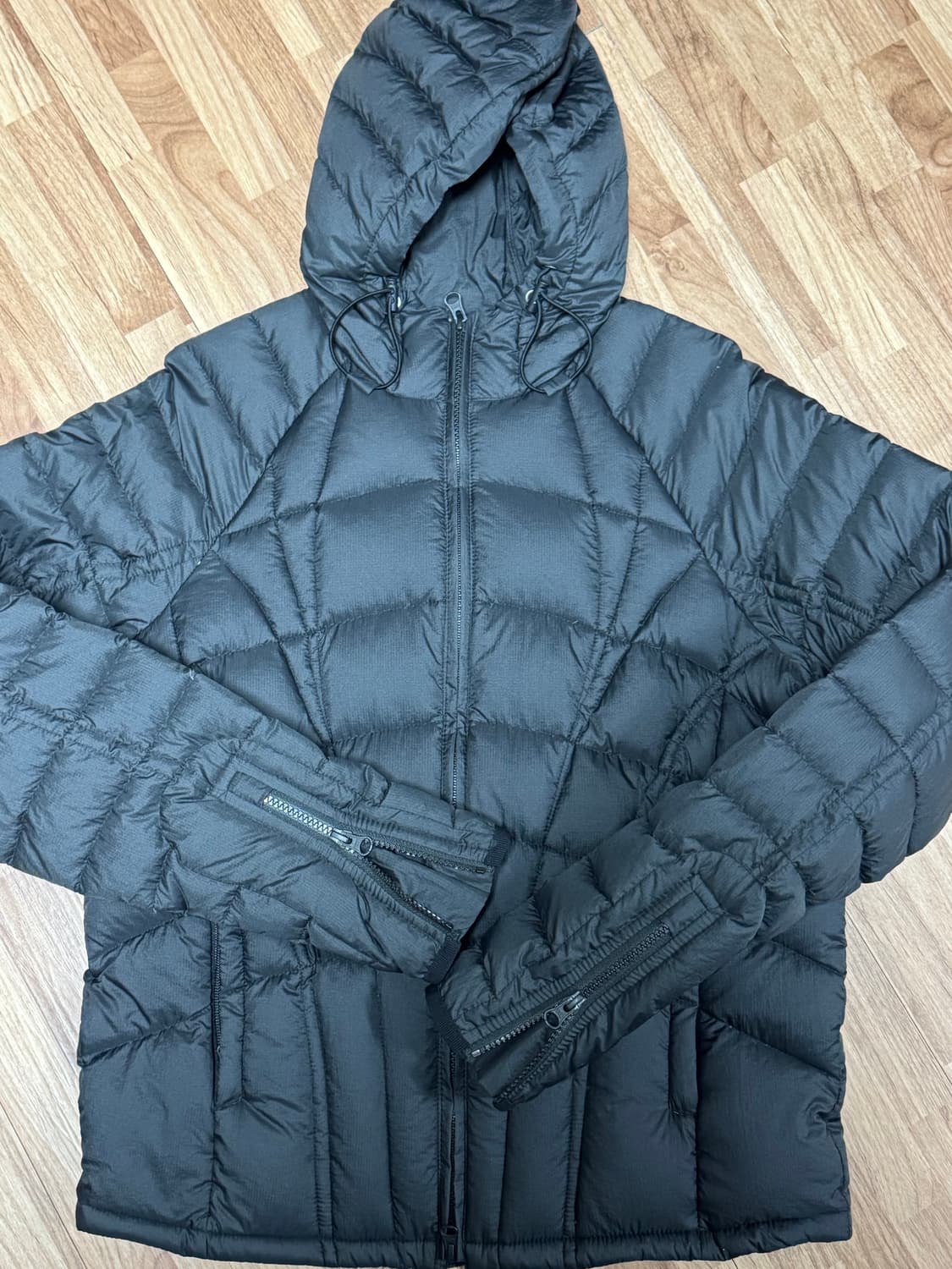 더콜디스모먼트 경량패딩 S 상품이미지1