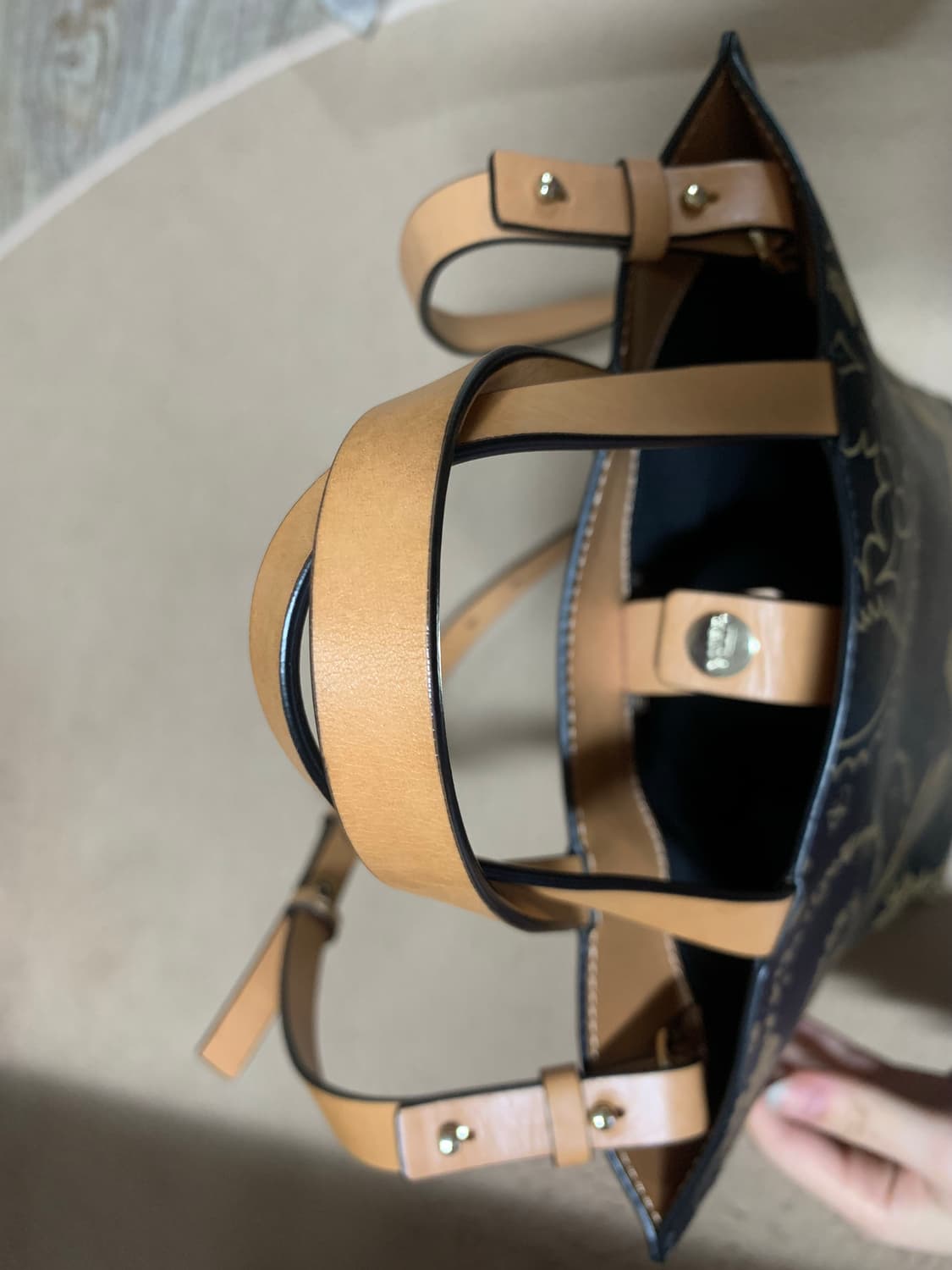 가니 스페이스 이즈 더 플레이스 토트백 미디엄 상품이미지8