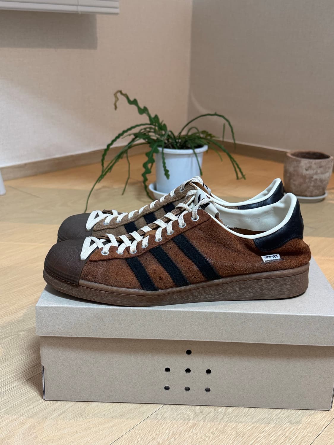 [290] 아디다스 송포더뮤트 슈퍼스타 82 카키 코어 블랙 상품이미지6