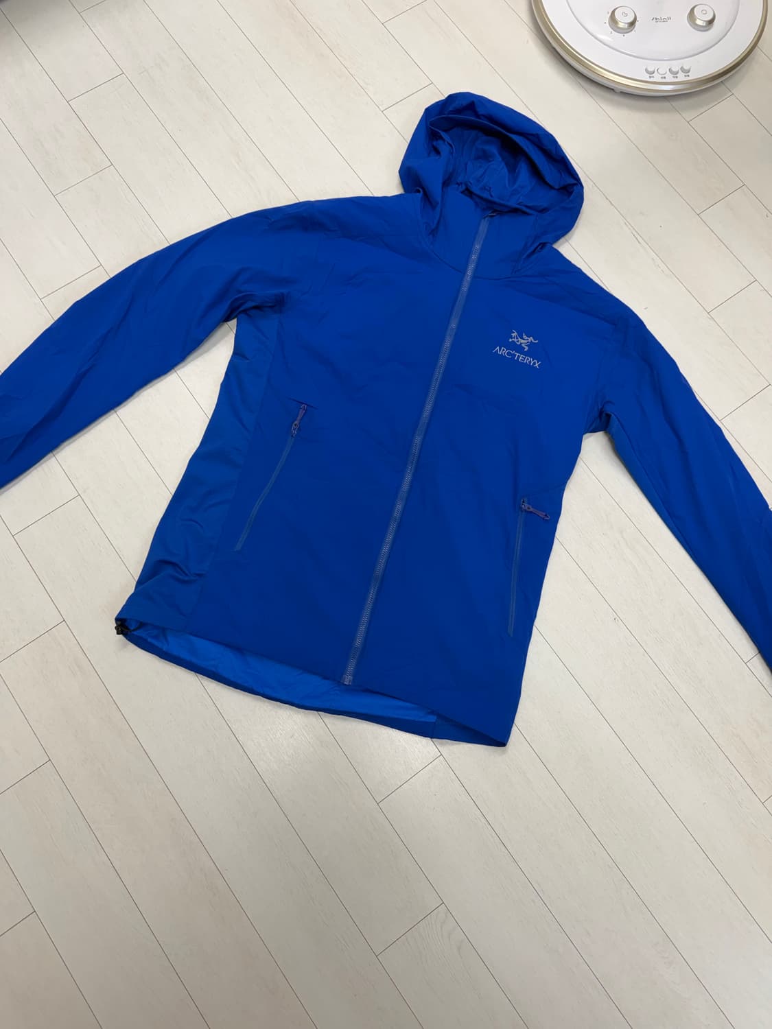 아크테릭스 아톰 SL  M 사이즈   상태 9.2/10  크림에서 36만 상품이미지1