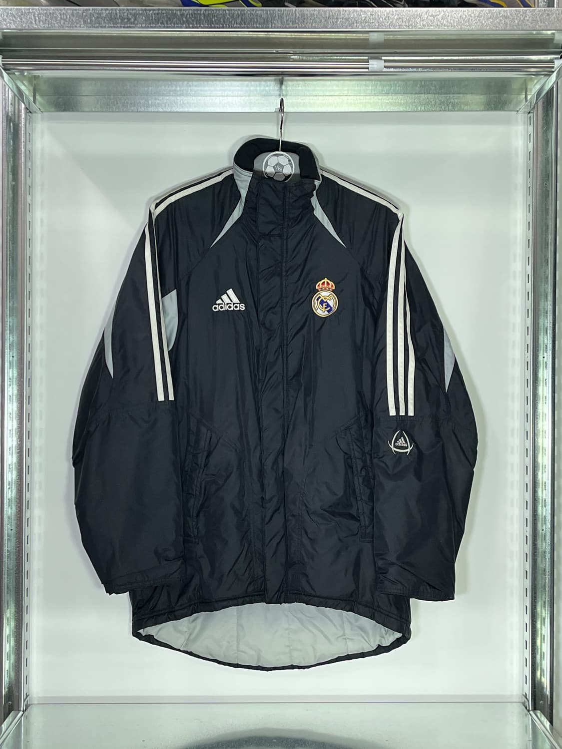 아디다스 레알 마드리드 CF 벤치 재킷 상품이미지1