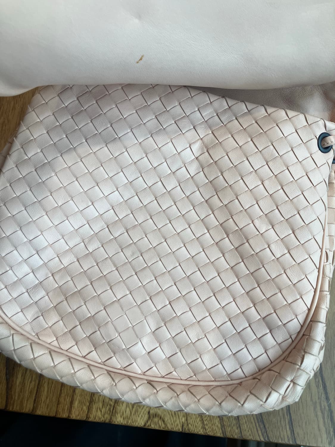 보테가베네타 크로스백 상품이미지7