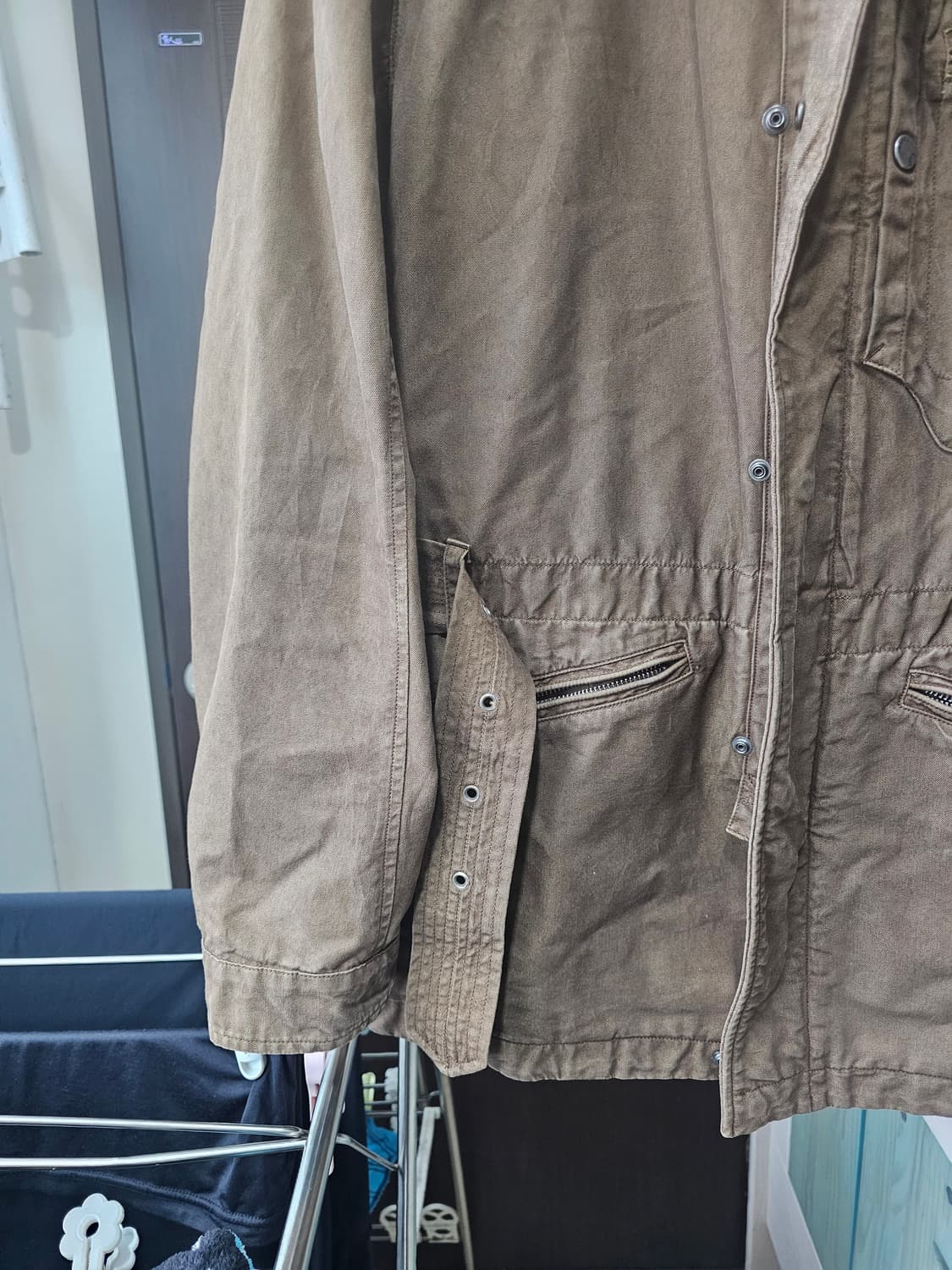 절대 못구함.. 씨피 CP컴퍼니 카키 벨트 야상 자켓 105팔아요 상품이미지3