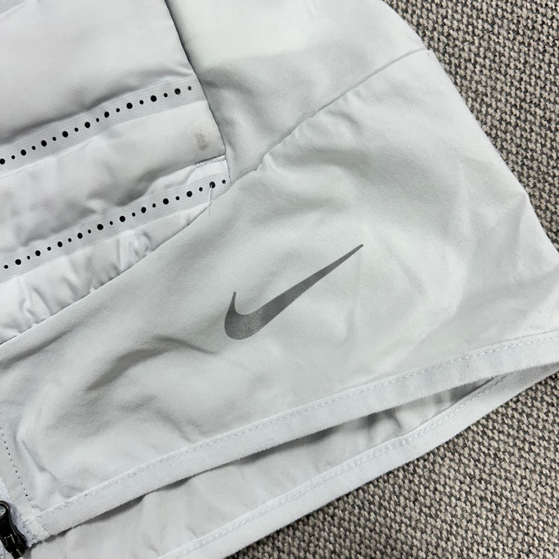 나이키 우먼스 에어로로프트 조끼(XS) 상품이미지2