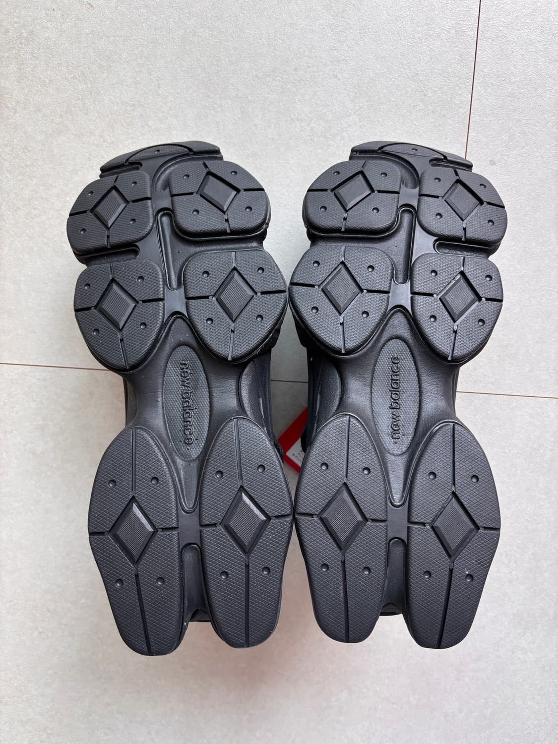 뉴발란스 8040 슬립온 스니커즈 블랙 스웨이드 상품이미지5