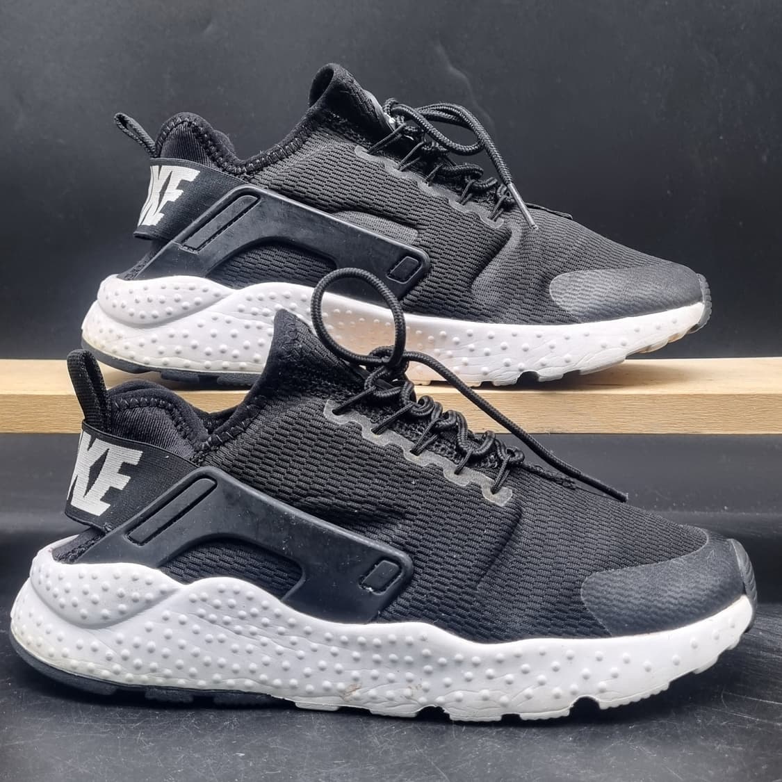 나이키 에어 허라취 여성운동화225 상품이미지1