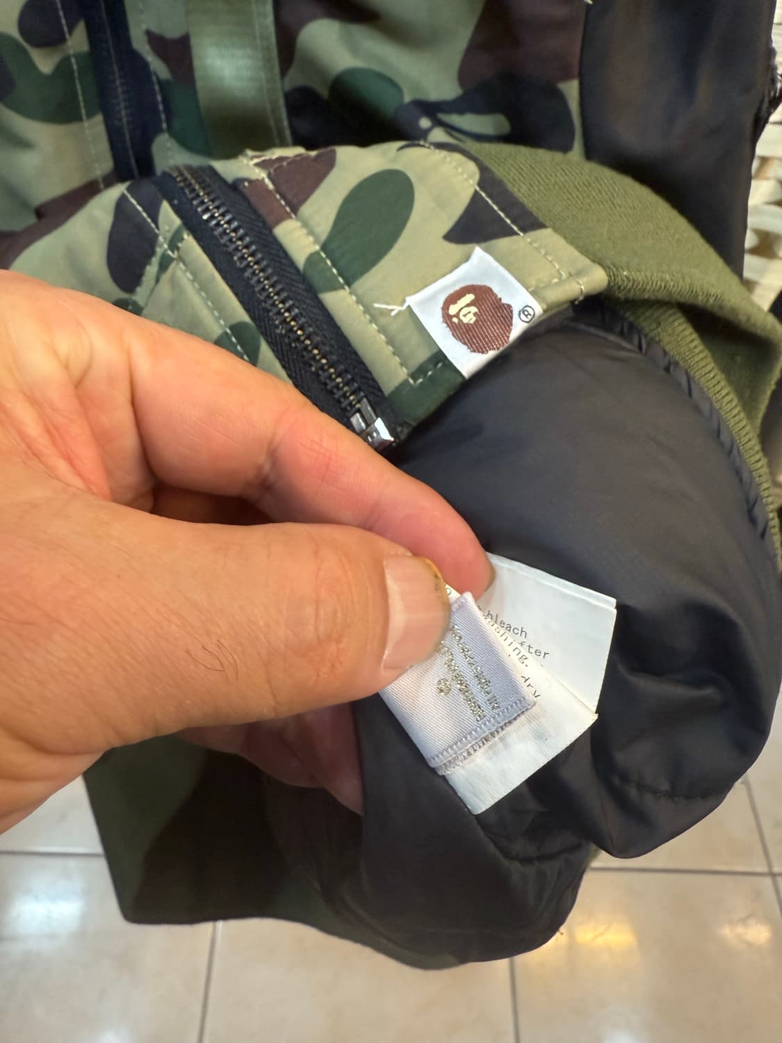 55-66 정품 베이프 카모플라츄 패턴 붐버자켓 팝니다 상품이미지8