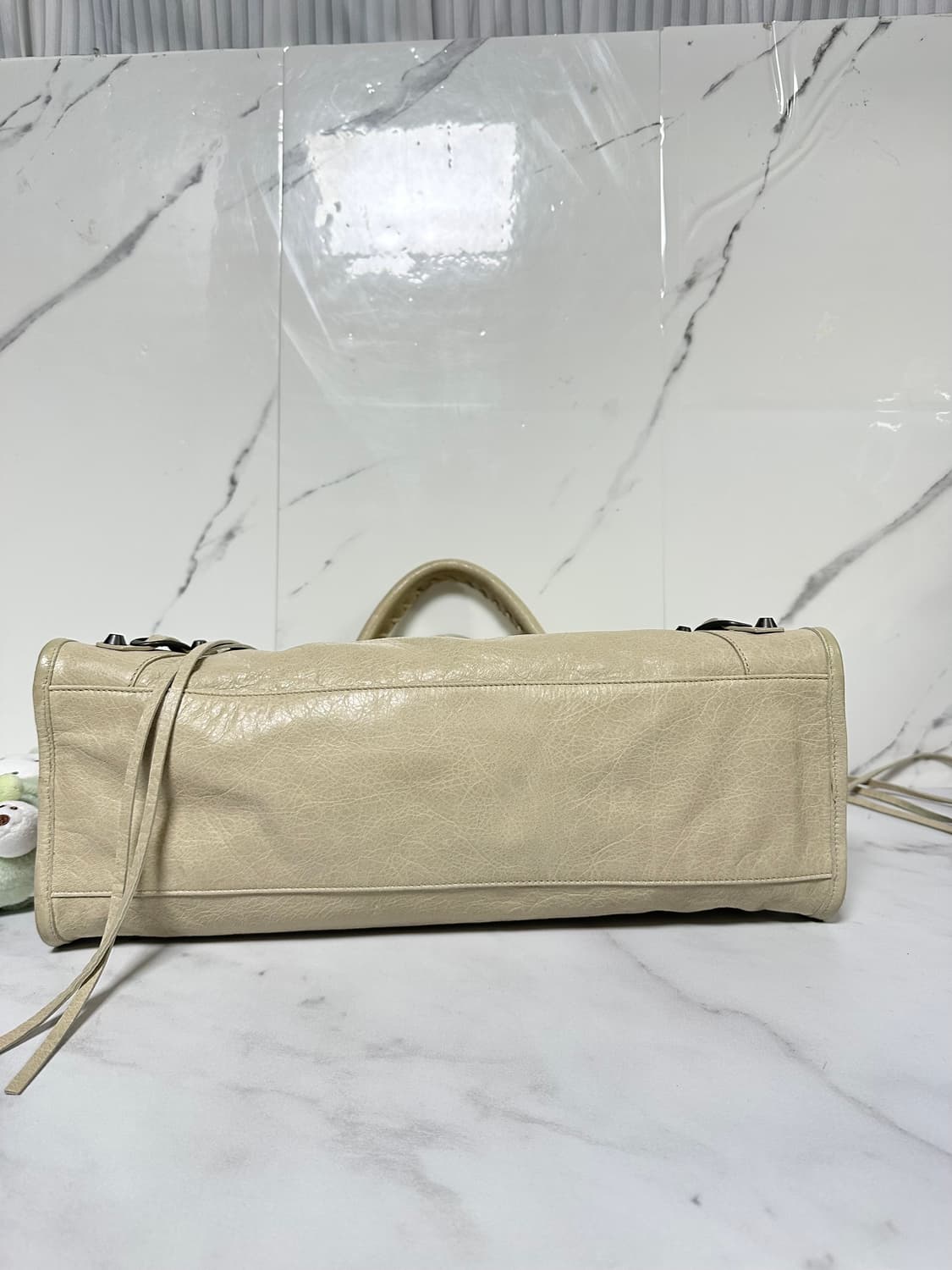 [A+ 정품] 발렌시아가 시티 모터백 미디움 아이보리 상품이미지7