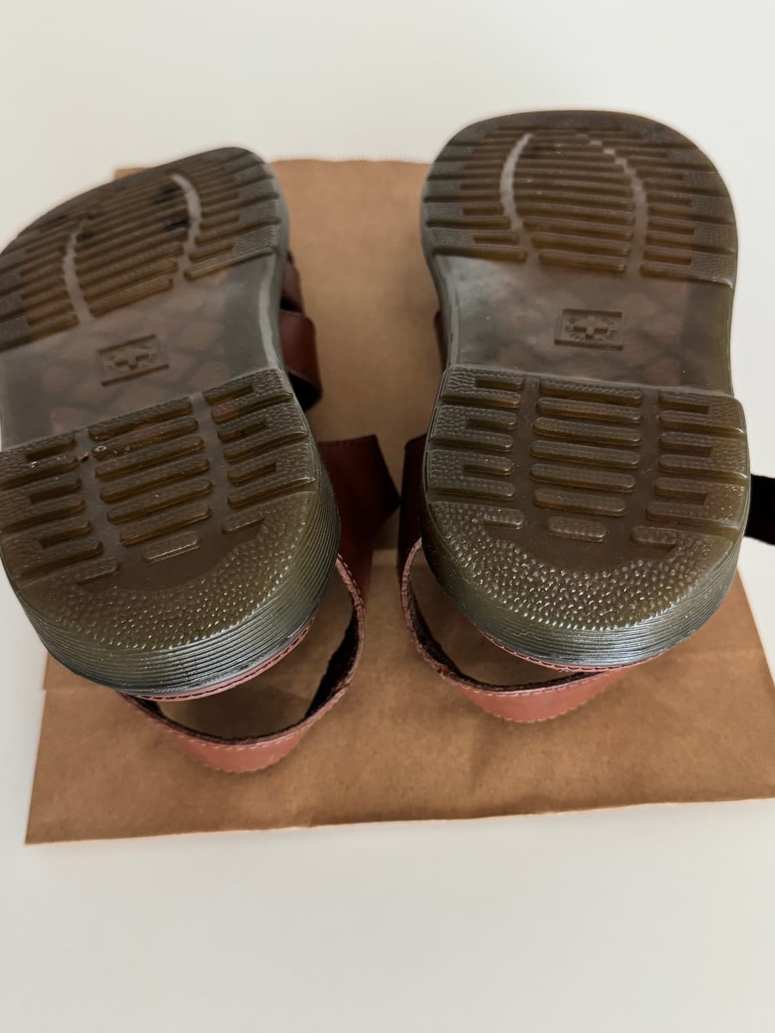 닥터마틴 캐롤린 샌들 (230) 상품이미지5