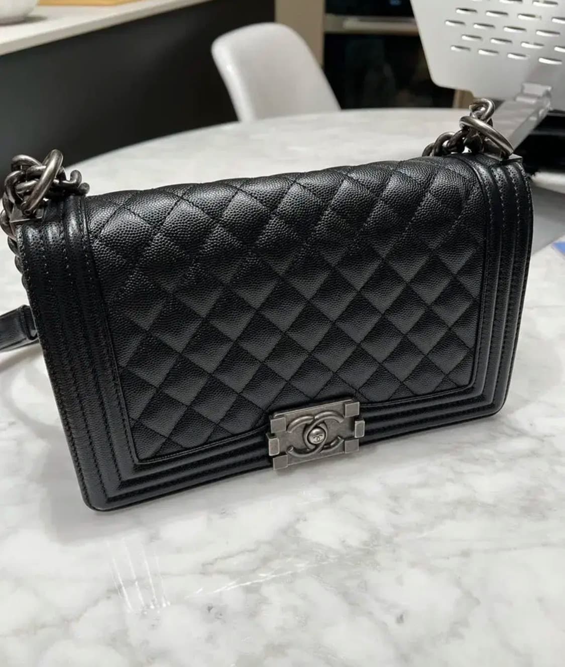 [새 상품급] 샤넬 보이백 캐비어 미디움 상품이미지2