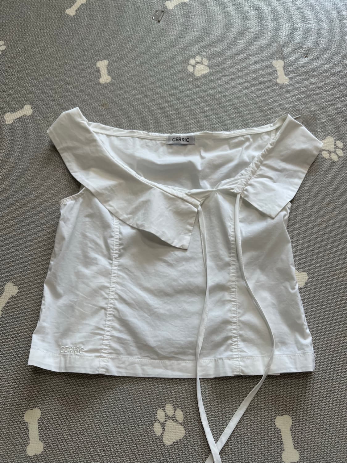 세릭 오프숄더 FRILL OFF SHOULDER BLOUSE 상품이미지6