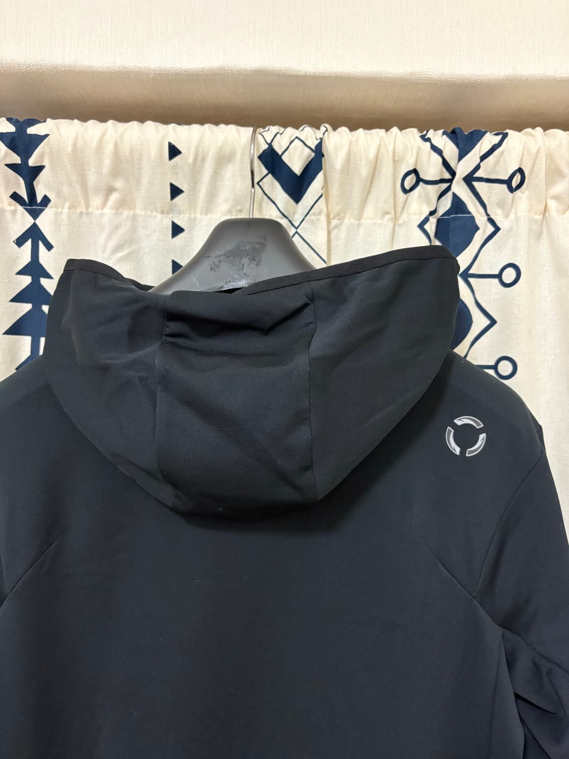 데상트 / 러닝 후드 바라클라바 풀오버 상품이미지7