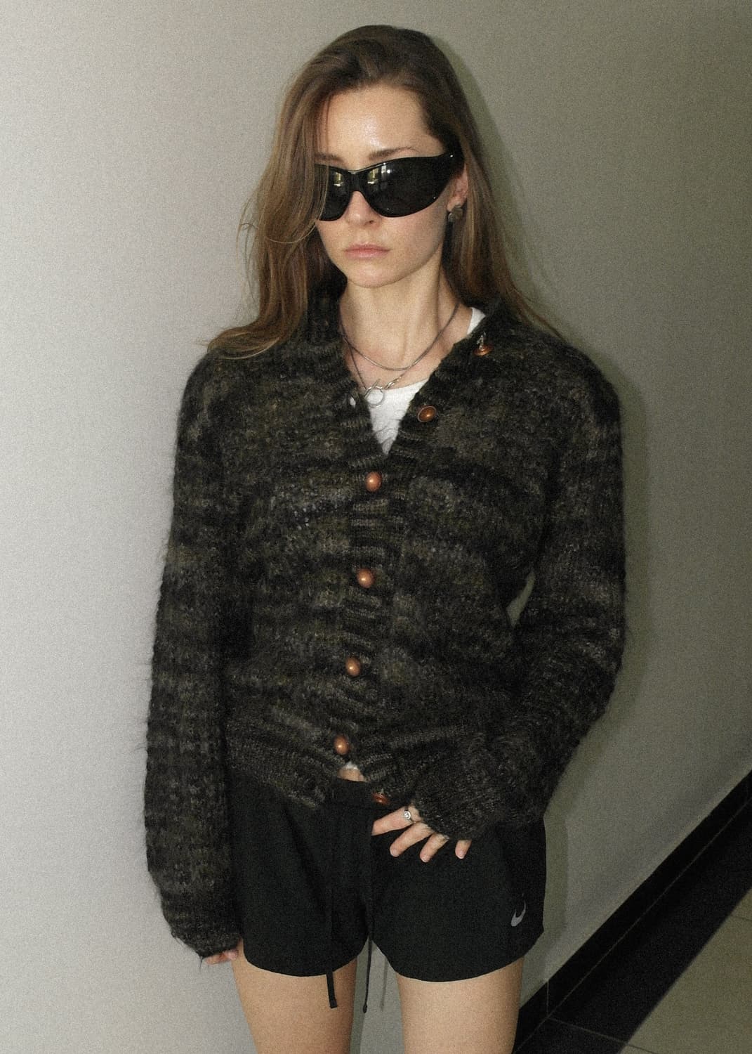 모헤어 니트 버튼 스웨터 상품이미지1