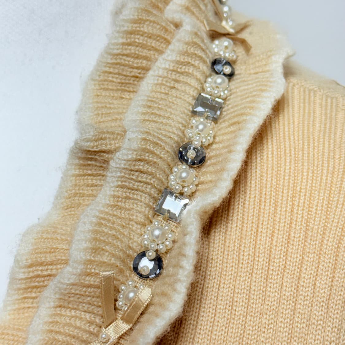 [울 100%] 밀라숀 mila schön 베이지 브이넥 프릴 가디건 4 상품이미지6