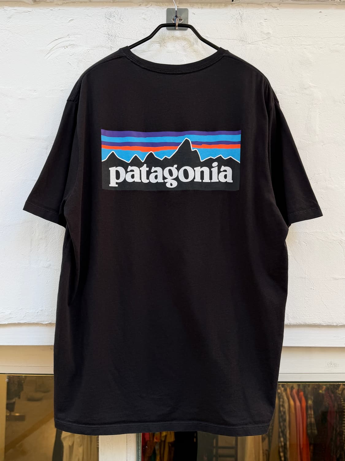 Patagonia 파타고니아 로고 그래픽 블랙 반팔티 M 상품이미지6