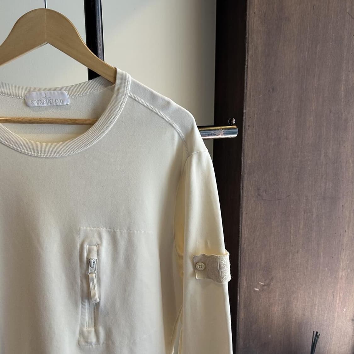 14117 - 스톤아일랜드 화이트 와펜 고스트피스 맨투맨 상품이미지3