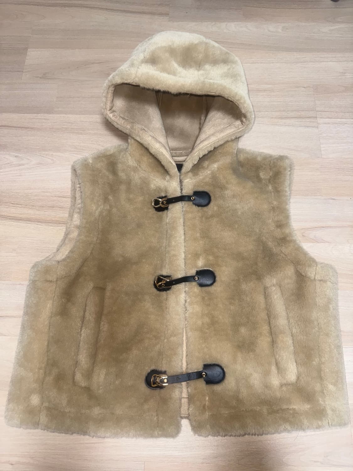 Zara 자라 토글 버튼 보아 베스트 숏 무스탕 베이지 상품이미지2