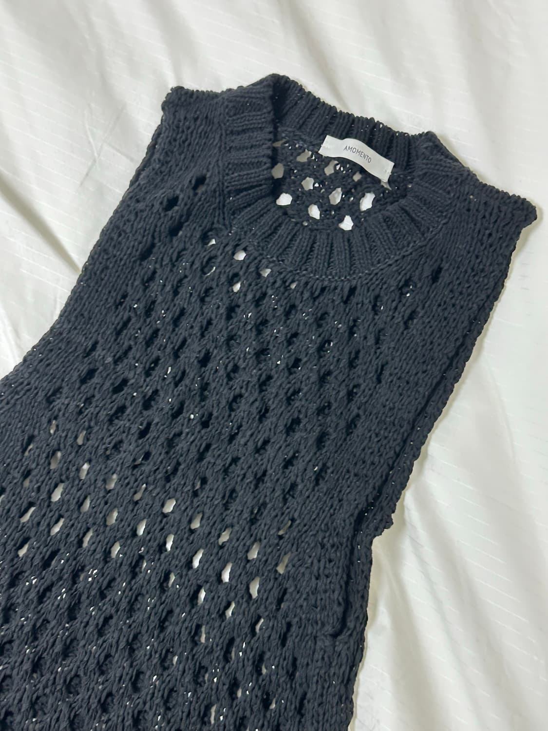[새상품/슬기 착용] 아모멘토 크로셰 니트 베스트 Black 상품이미지3