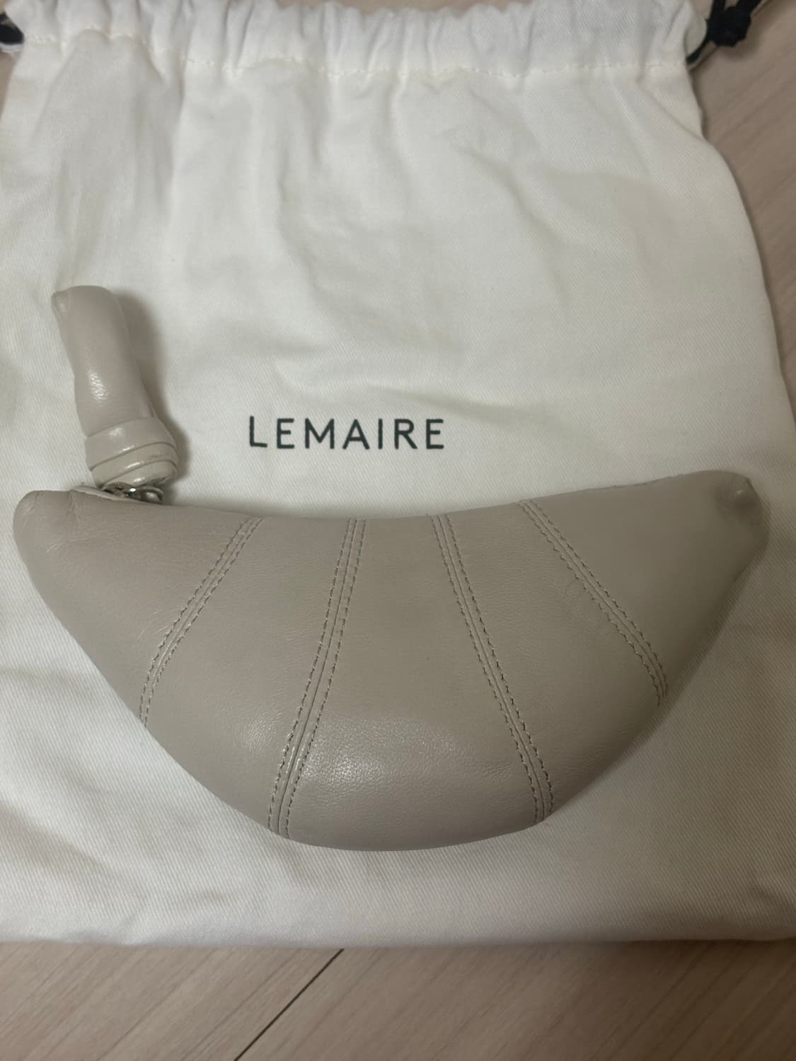 르메르 코인펄스 라이트 펠리칸 판매합니다 상품이미지1