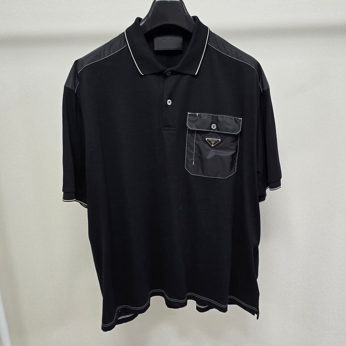 프라다 삼각로고 카라 반팔 티셔츠 m사이즈 105 110 판매 상품이미지1