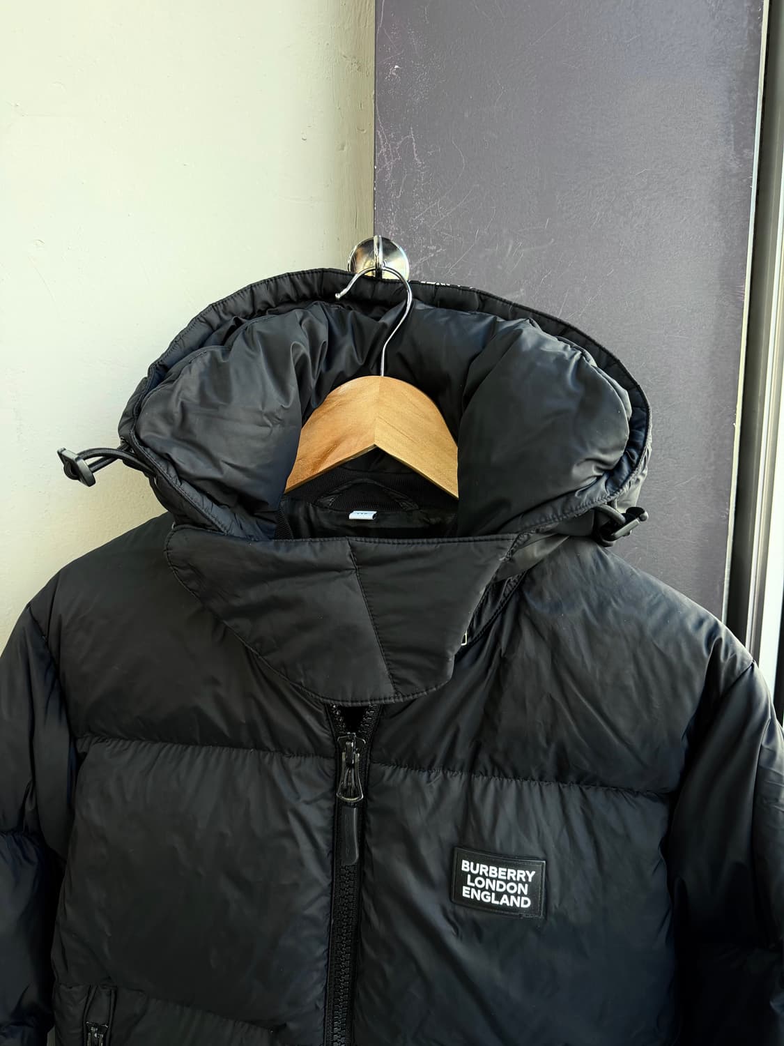 .95/ 버버리 신형 로고패치 TB 후디 구스패딩 상품이미지3