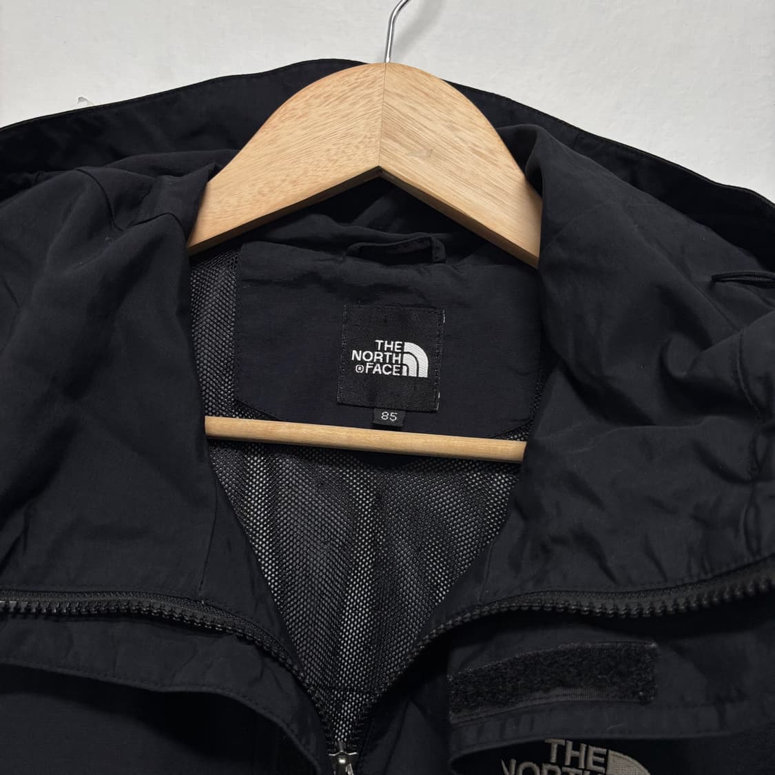 노스페이스 블랙 후디 바람막이 상품이미지4