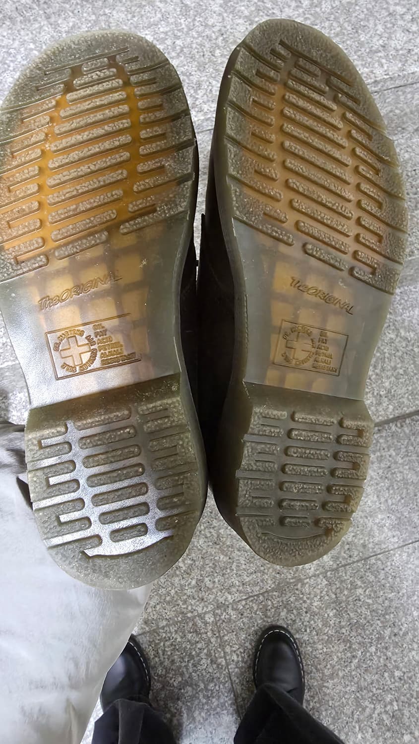 닥터마틴 1461 3홀 크레이지홀스 브라운 팝니다. 상품이미지6