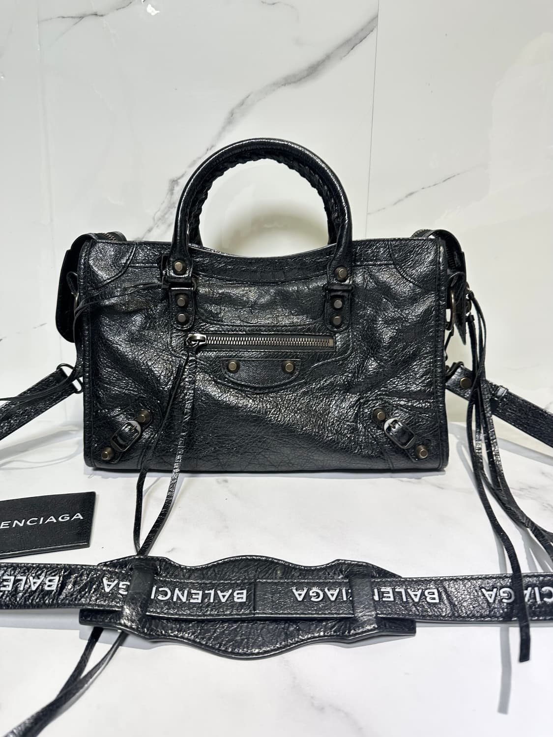 [SA 정품] 발렌시아가 로고스트랩 시티 모터백 스몰 상품이미지2