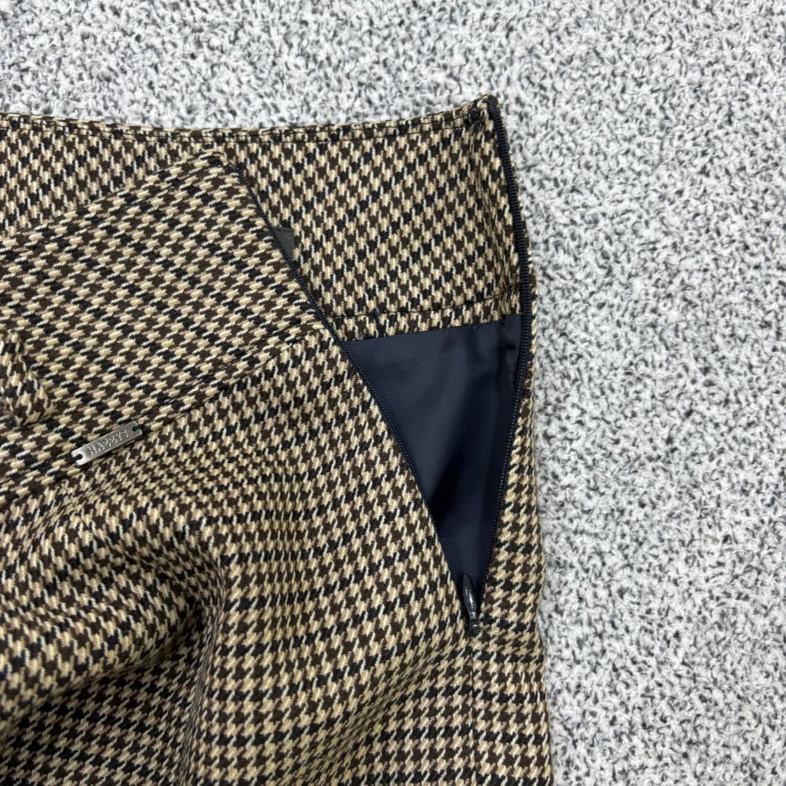 67-91 헤지스 하운드체크 스커트 0319J 상품이미지2