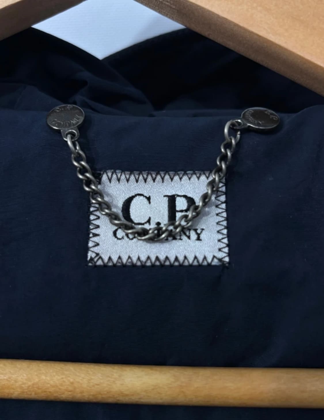 CP컴퍼니 고글 패딩 다크네이비 105 상품이미지7