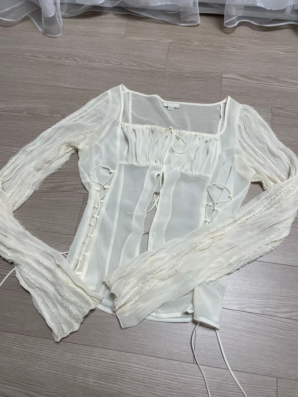 Bonnae Lace up chiffon blous 상품이미지3