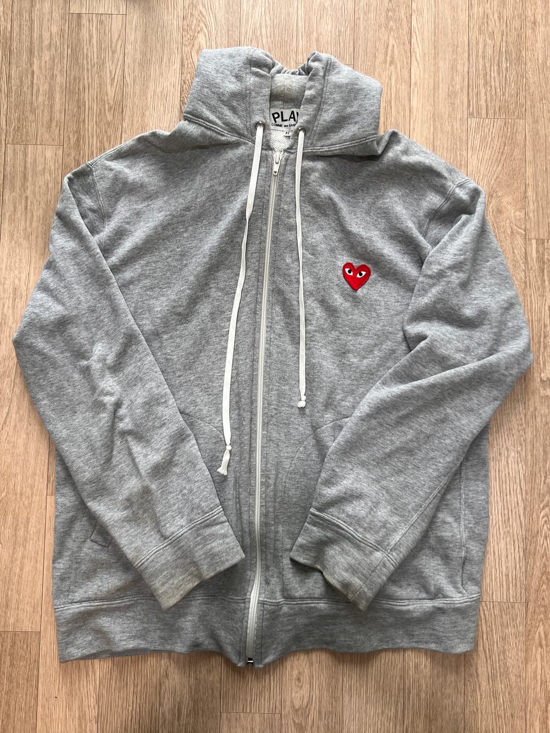 꼼데가르송 그레이 후드집업 상품이미지1