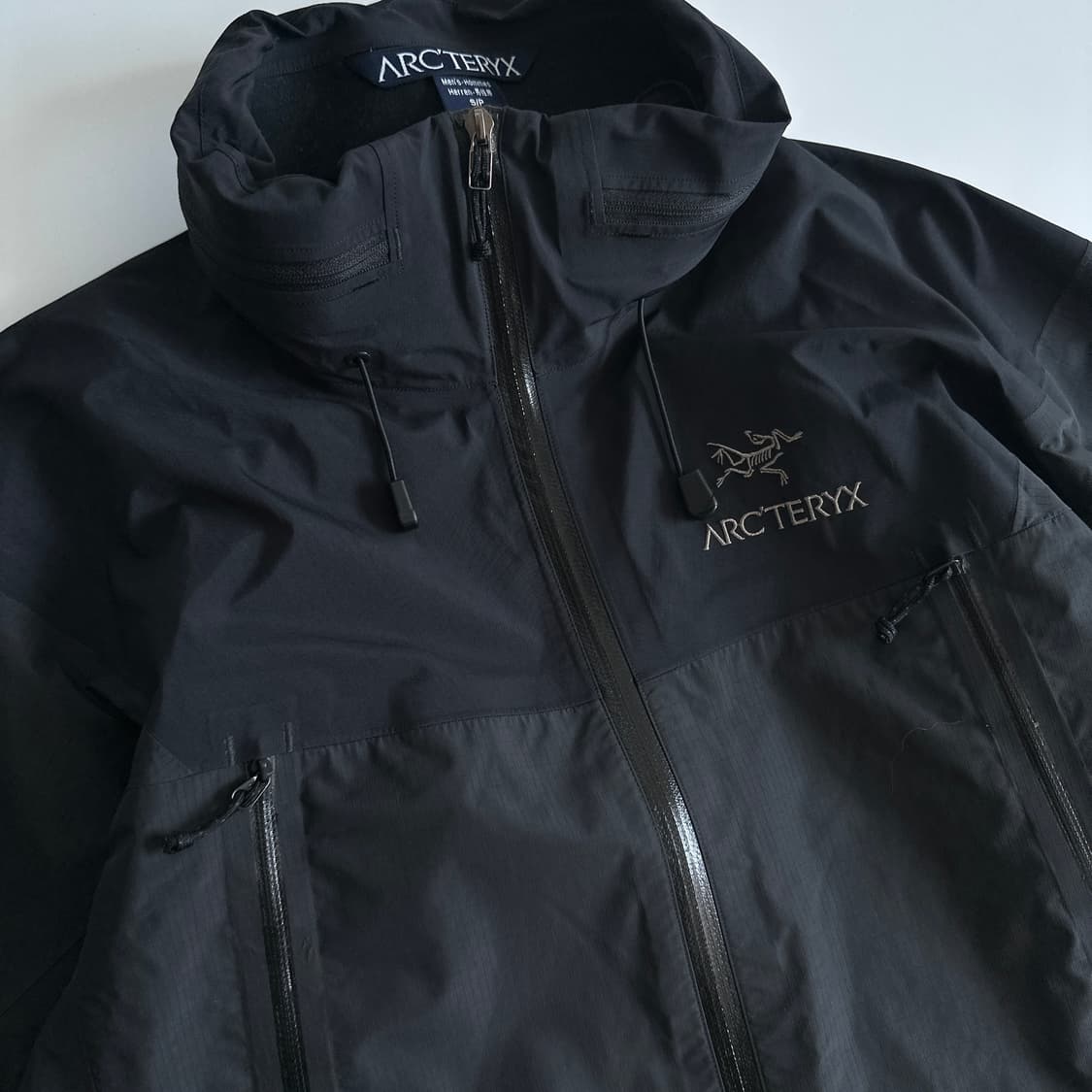 Arc'teryx 아크테릭스 구형 알파SV 블랙 쉐도우 고어쉘 히든 후드 상품이미지4