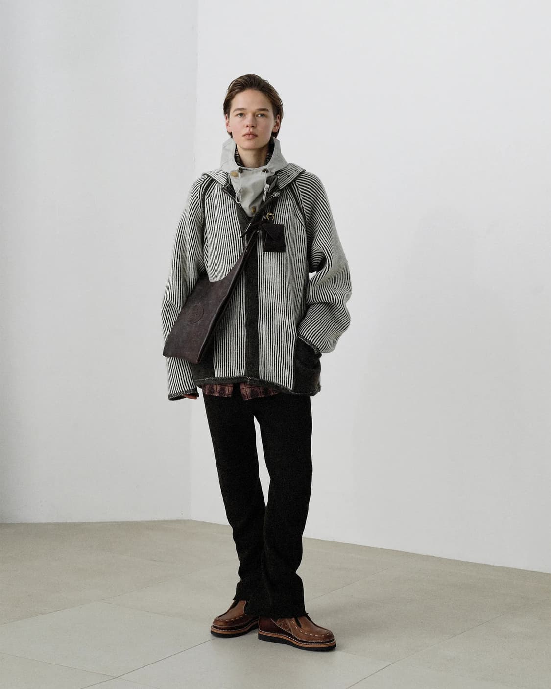 [L] 나이스네스 24aw Snafu 가디건 그레이x오프화이트 상품이미지4