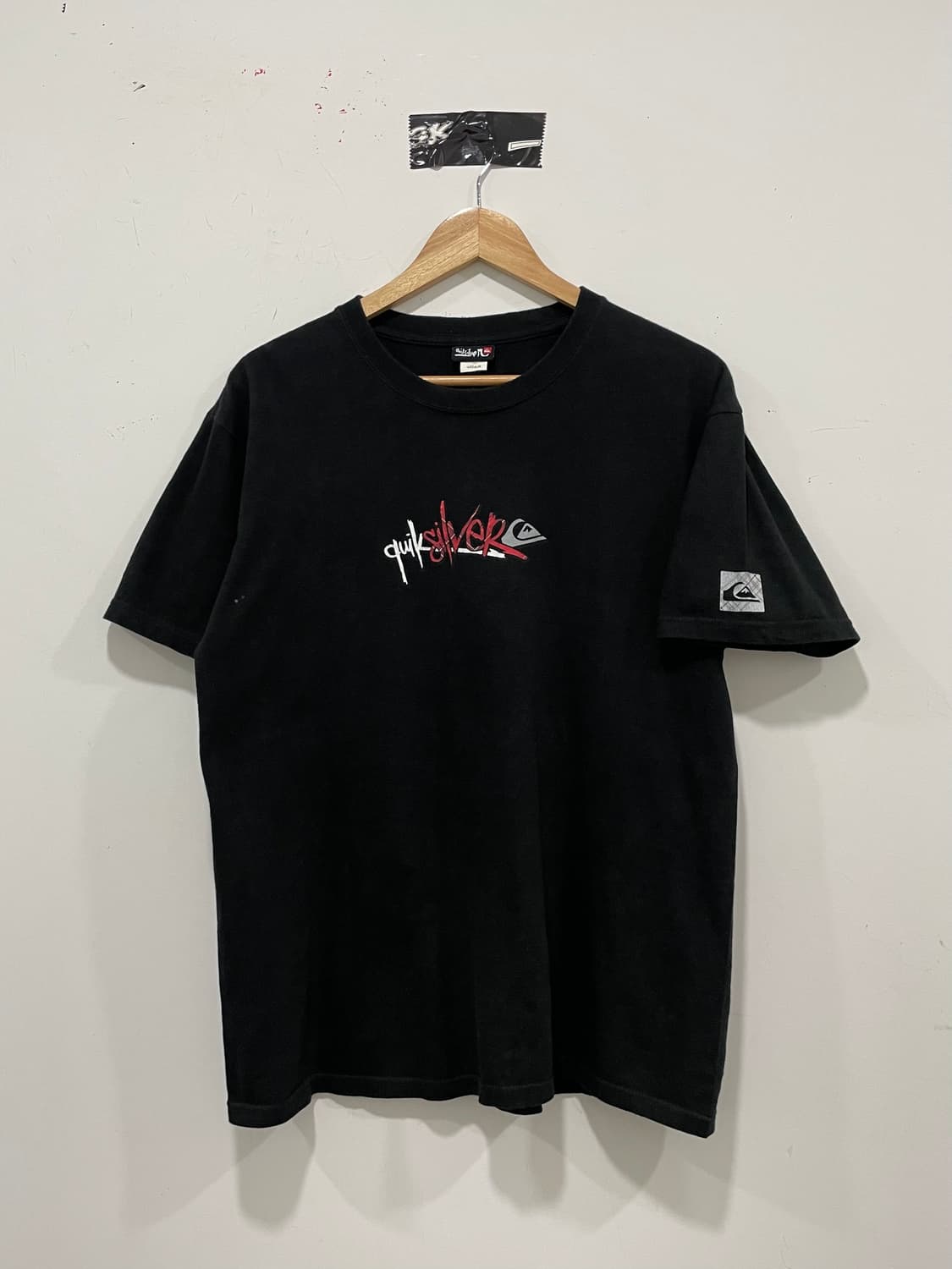 00s Quiksilver 퀵실버 타탄체크 그래피티 프린팅 반팔 티셔츠 상품이미지3