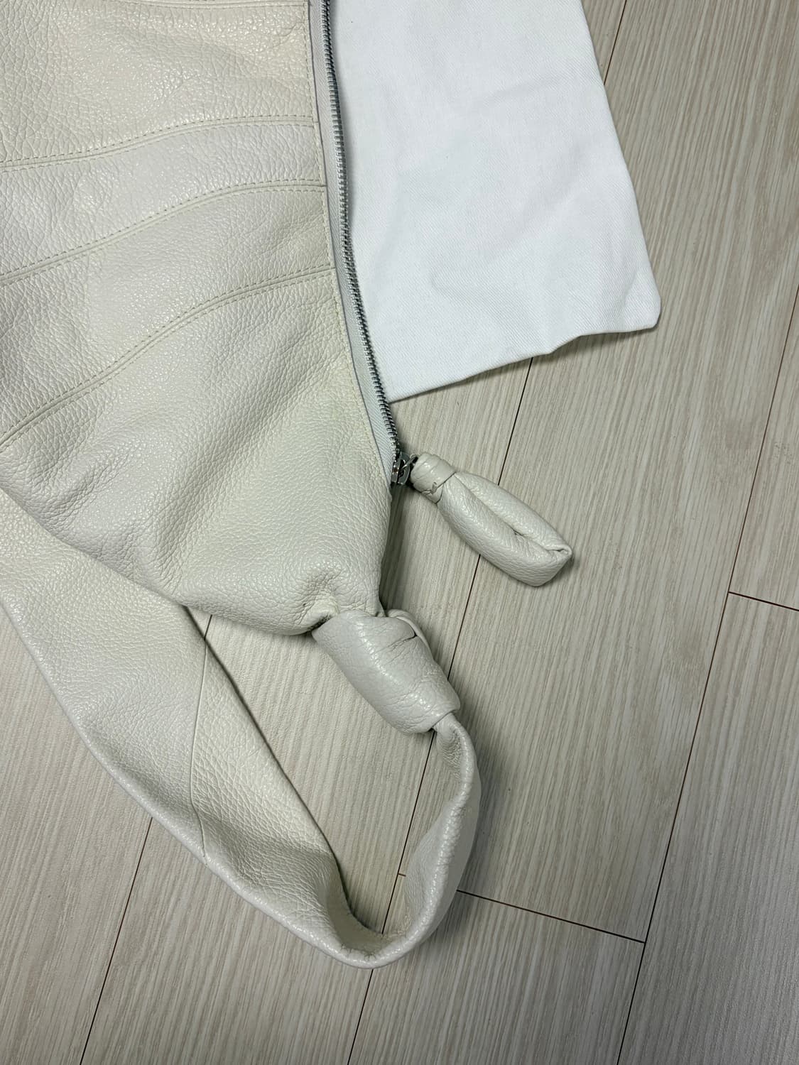 르메르 미디움 크루아상 화이트 상품이미지4