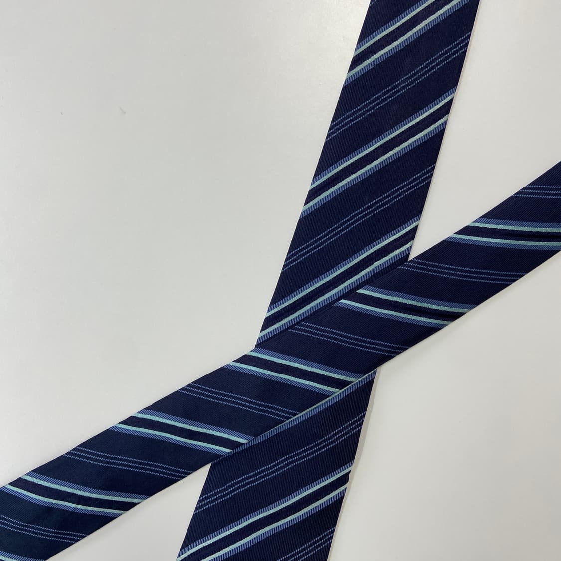 티파니앤코(tiffany&Co) 명품 정품 넥타이 8.7cm 상품이미지4