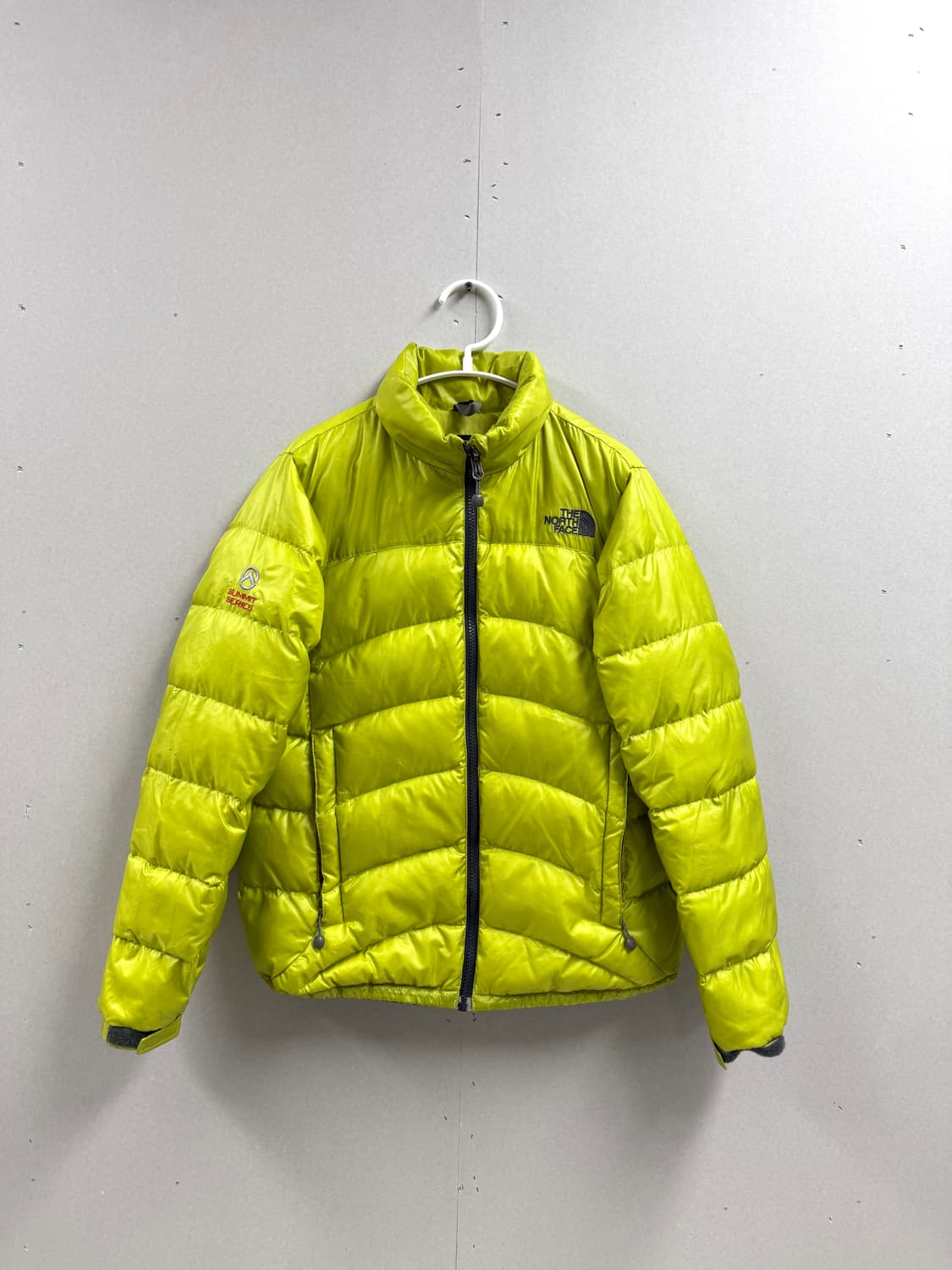 여성 80 S / 노스페이스 써밋시리즈 아콘카구아 경량 패딩  상품이미지1