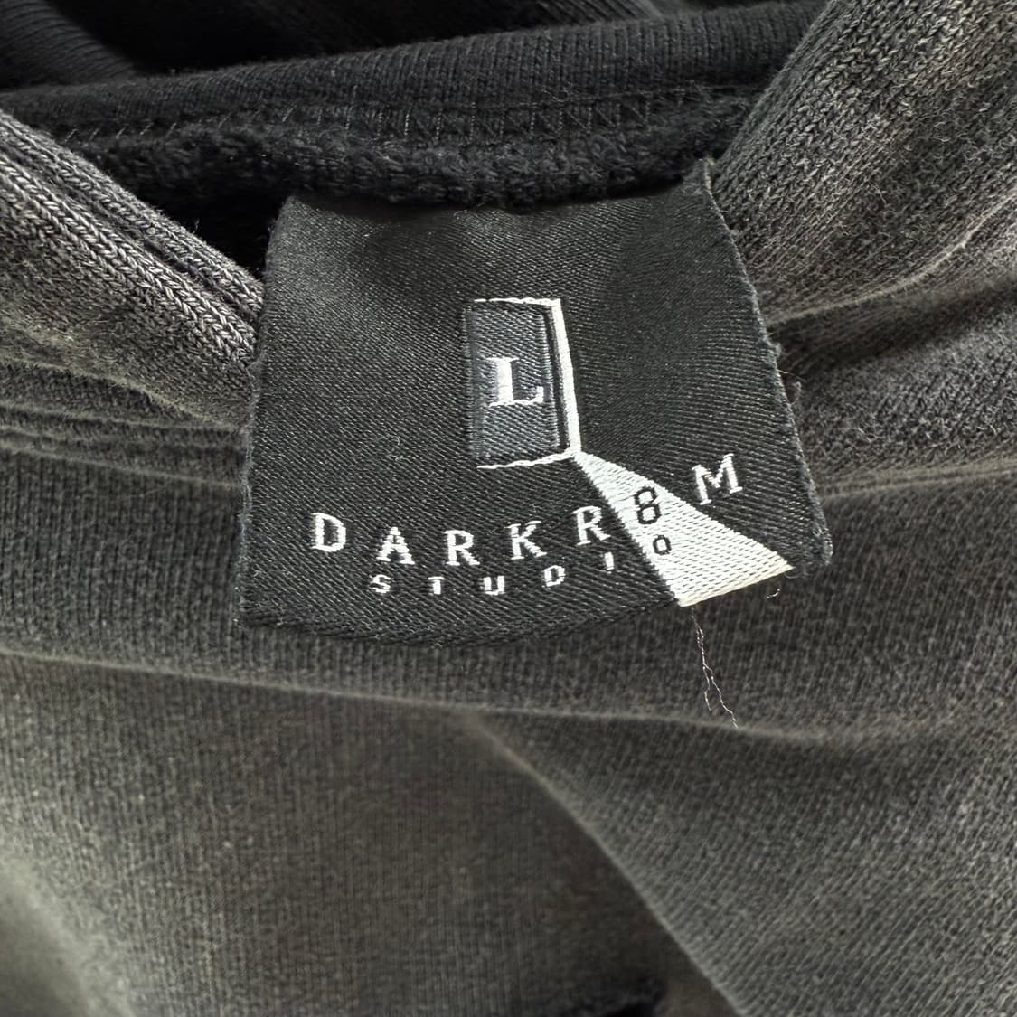 [L] 다크룸스튜디오 후드티 상품이미지5