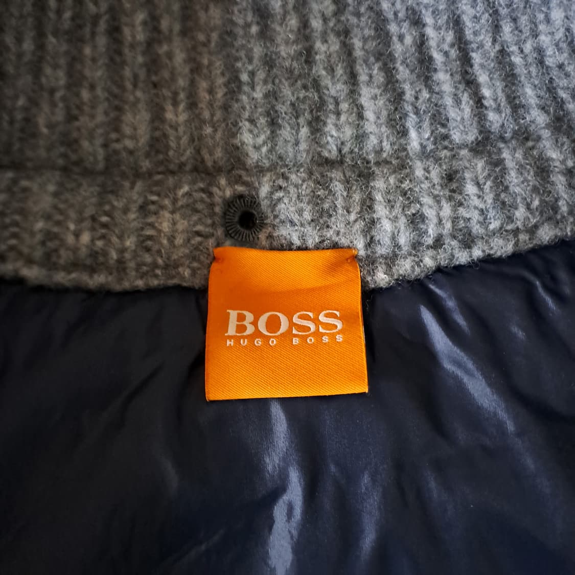 (택포) 휴고보스 니트 패딩 집업 100 B251 상품이미지7