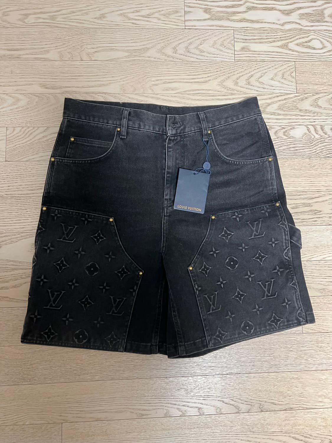 [31] 루이비통 카펜터 워크웨어 쇼츠 블랙 상품이미지2